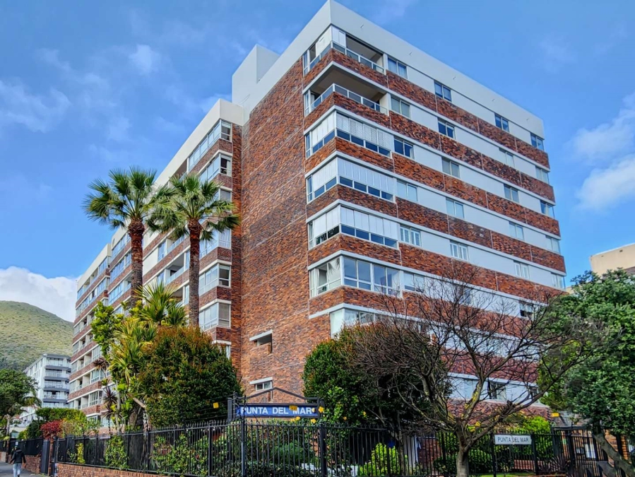 To Let 2 Bedroom Property for Rent in Sea Point Western Cape